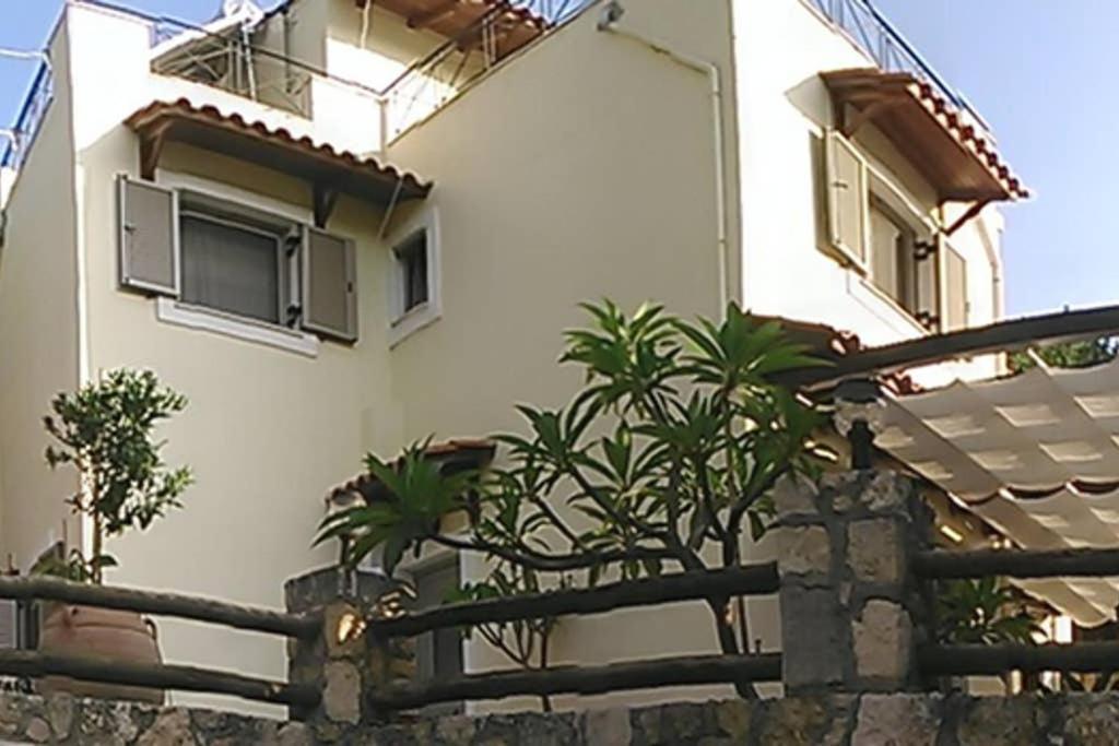 Nikolis Vacation House Vrisai Экстерьер фото